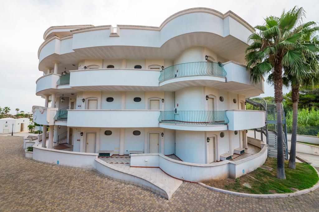 Nicolaus Prime Il Gabbiano Hotel Pulsano Exterior photo
